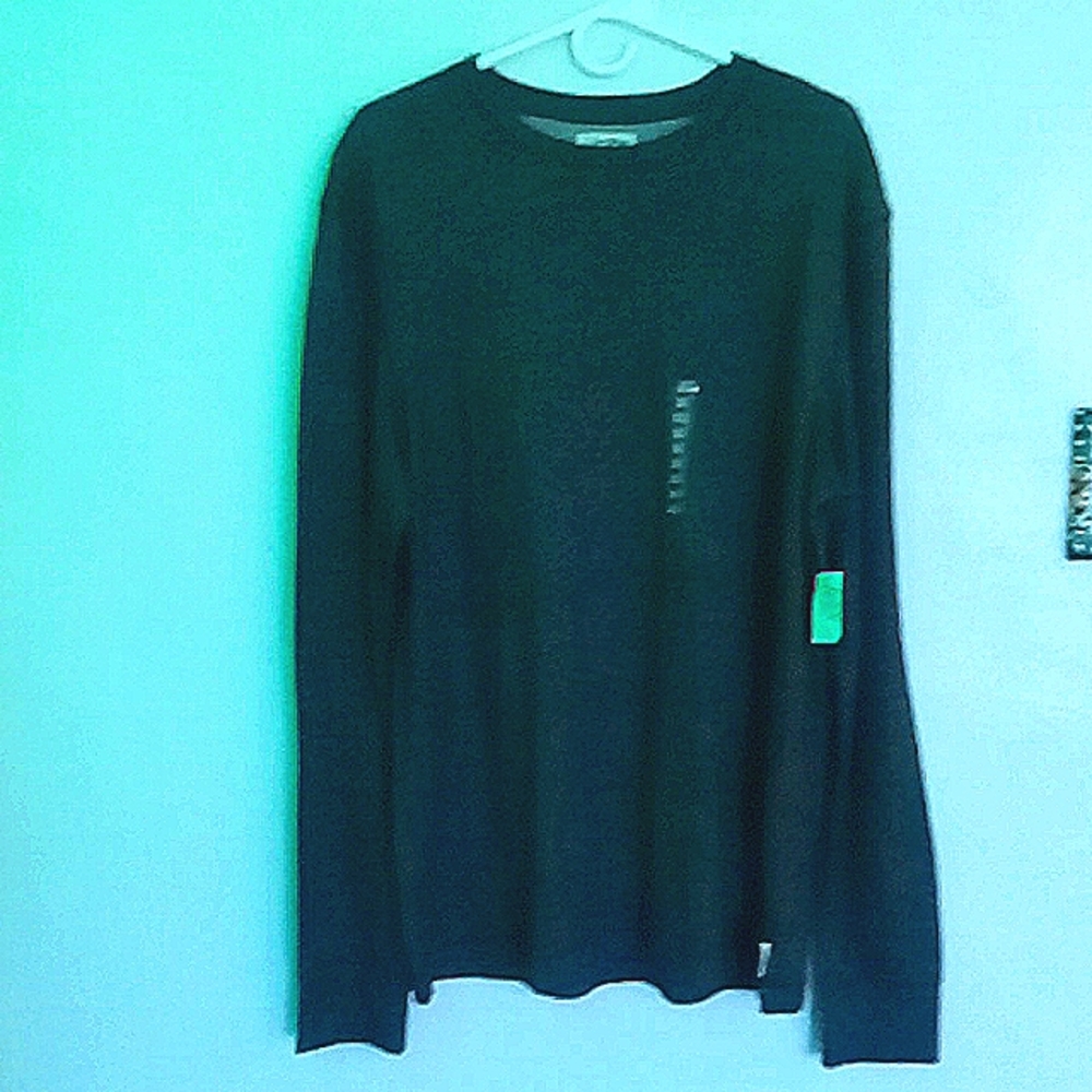 XL long sleeve shirt by kirra. Dark Gray color.